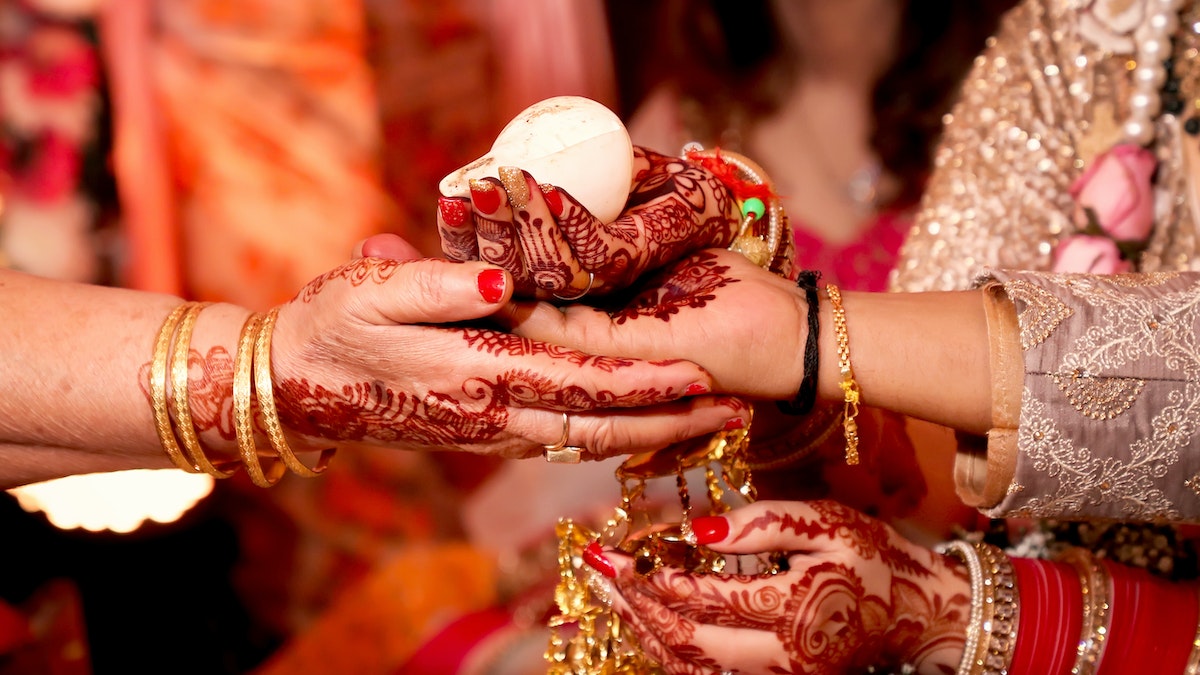 indian wedding gifts for couples