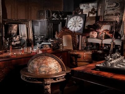 Antiques & Collectibles